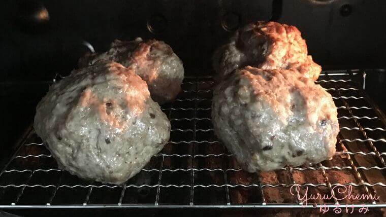ヘルシオで余分な油が落ちてヘルシーなハンバーグ